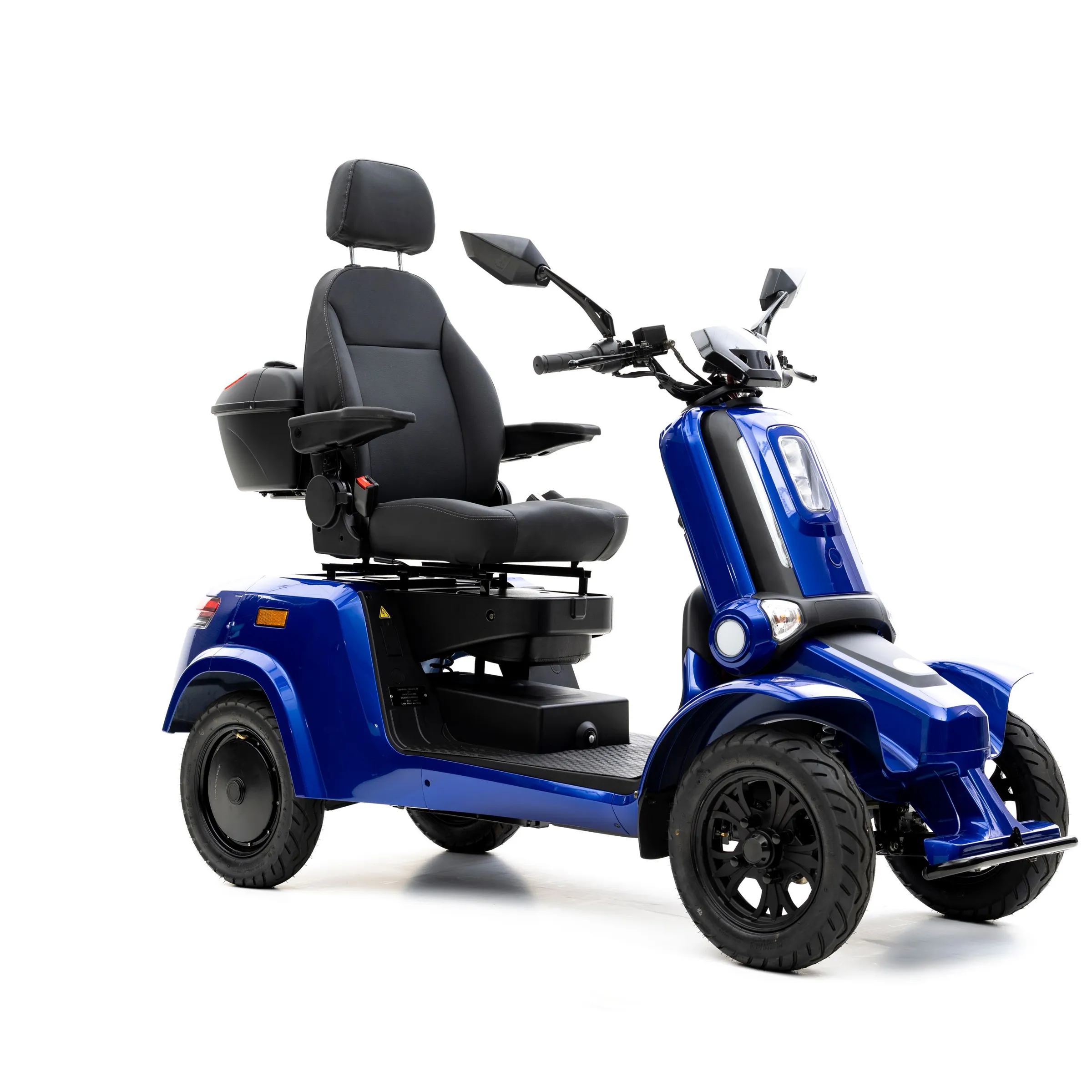 Das For Motion Forty5 Elektromobil vereint Luxus und Geschwindigkeit. Fahren Sie mit 45 km/h und genießen Sie ein unvergleichliches Fahrerlebnis in jeder Hinsicht.